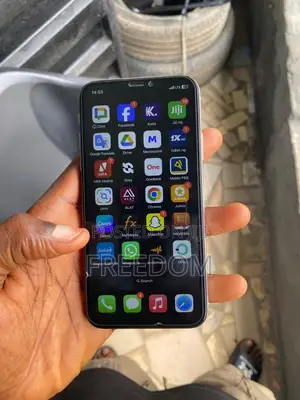 Apple iPhone X 64 GB White