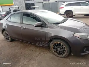 Toyota Corolla 2015 Gray