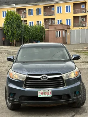 Toyota Highlander 2015 Blue