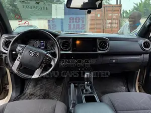 Toyota Tacoma TRD Off Road 2019 Gold