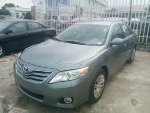 Toyota Camry LE 4dr Sedan (2.5L 4cyl 6A) 2011 Green