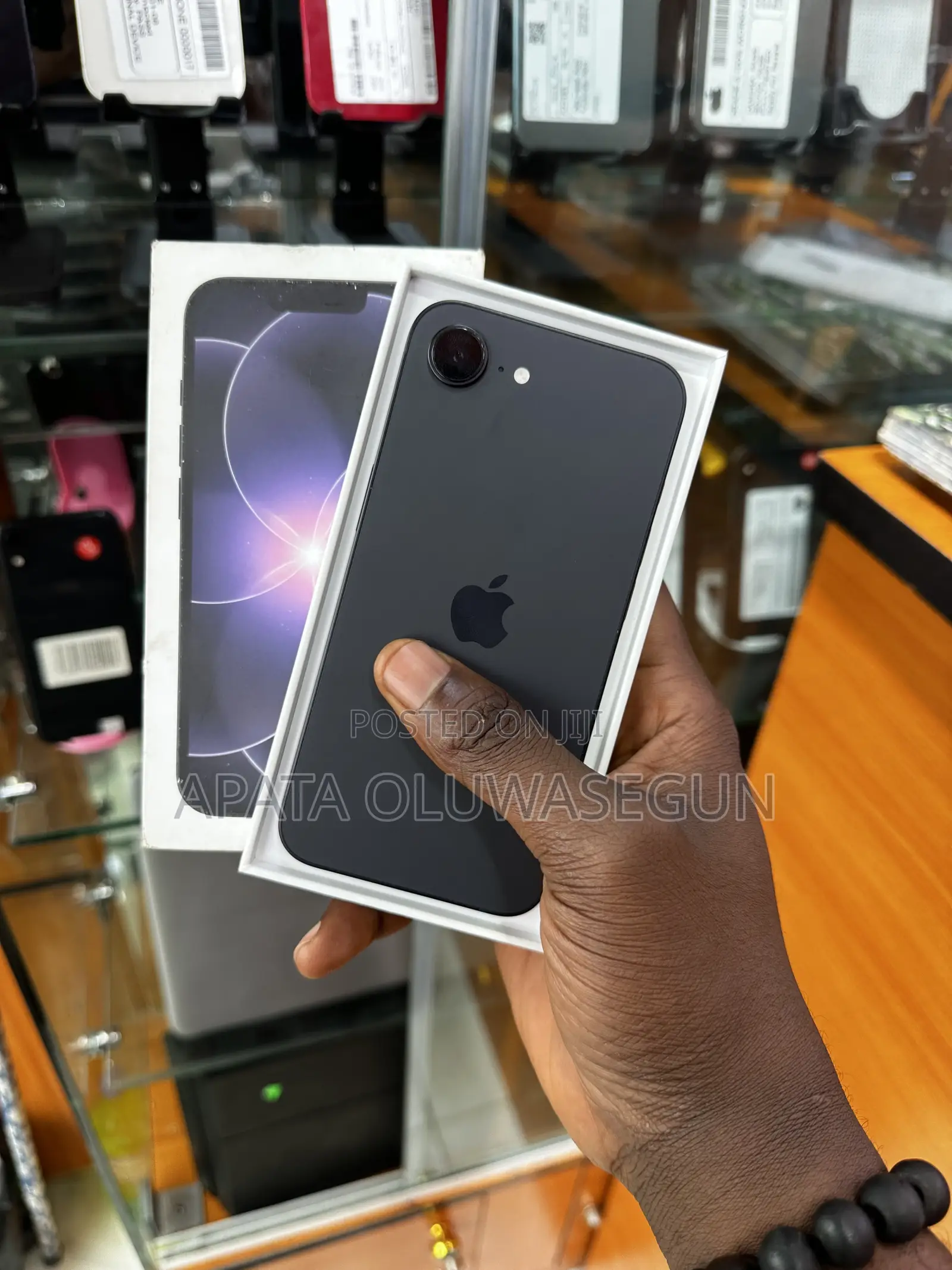 New Apple iPhone 17e 256 GB Black
