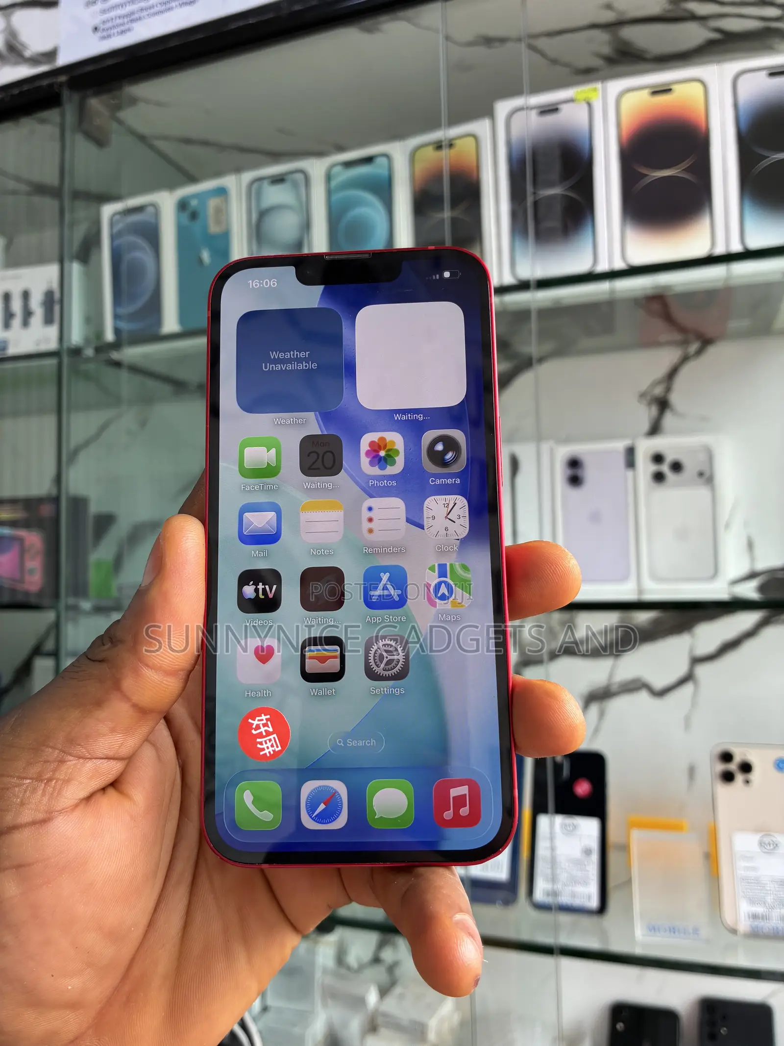 Apple iPhone 13 256 GB Red