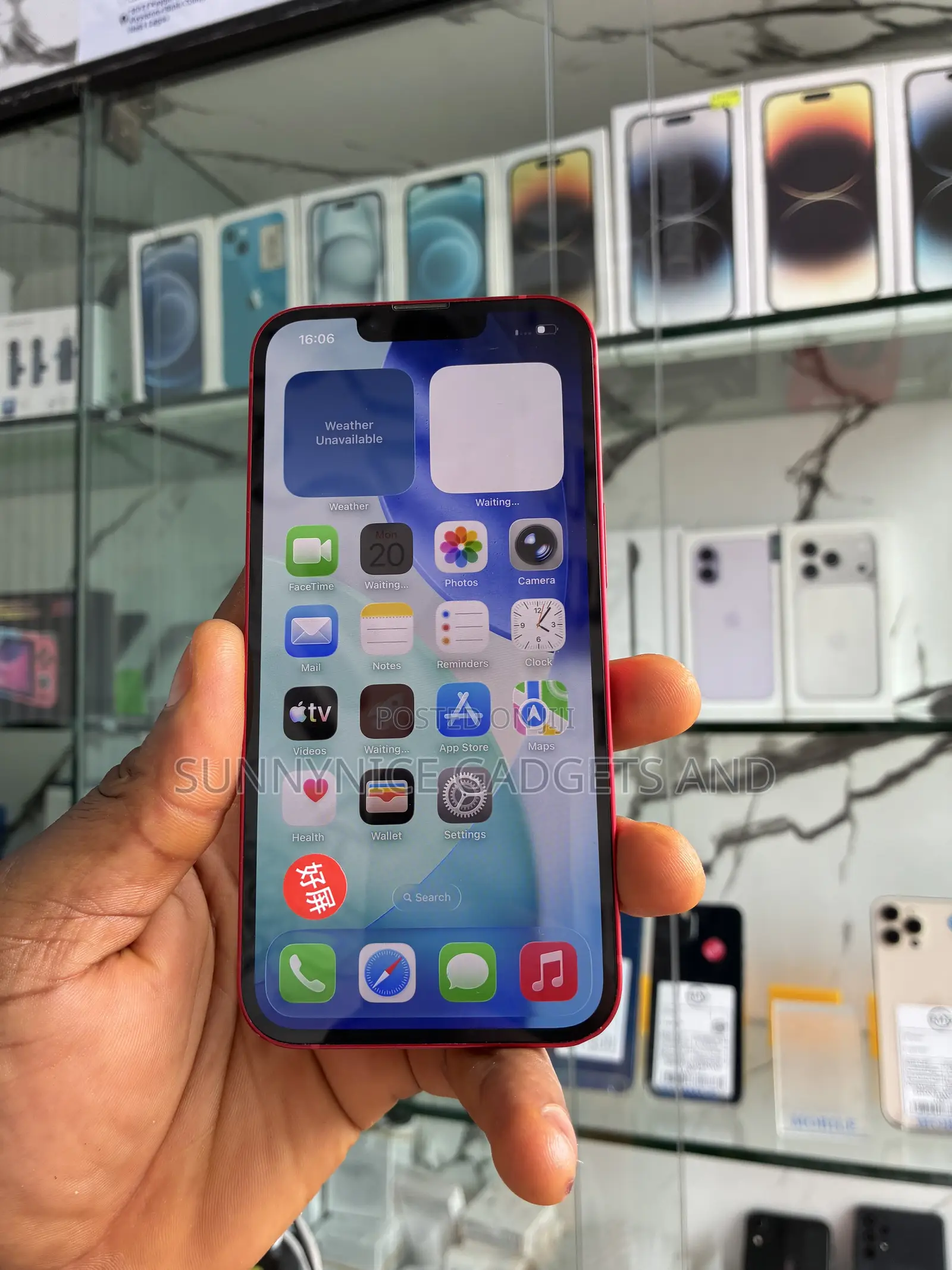 Apple iPhone 13 256 GB Red