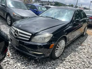 Mercedes-Benz C300 2010 Black