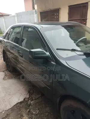 Toyota Avalon Limited 2010 Green