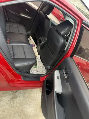 Toyota Camry SE 4dr Sedan (2.5L 4cyl 6A) 2014 Red