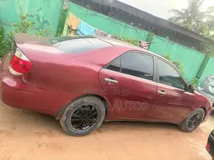Toyota Camry LE 4dr Sedan (2.4L 4cyl 5A) 2006 Red