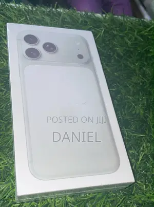 New Apple iPhone 17 Pro Max 256 GB White