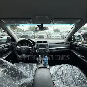 Toyota Camry SE w/Special Edition Pkg (2.5L 4cyl 6A) 2016 Black