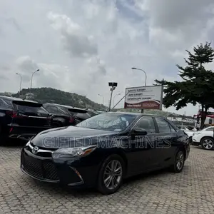Toyota Camry SE w/Special Edition Pkg (2.5L 4cyl 6A) 2016 Black