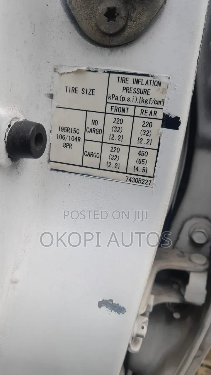 Mitsubishi L200 2013 White