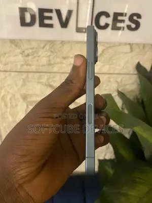Apple iPhone 16 128 GB Green