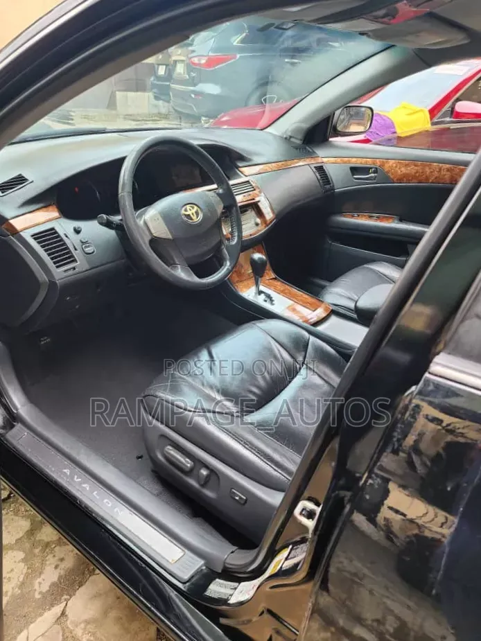 Toyota Avalon 2008 Black