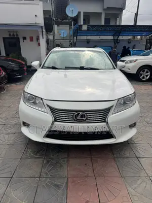 Lexus ES 350 FWD 2023 White