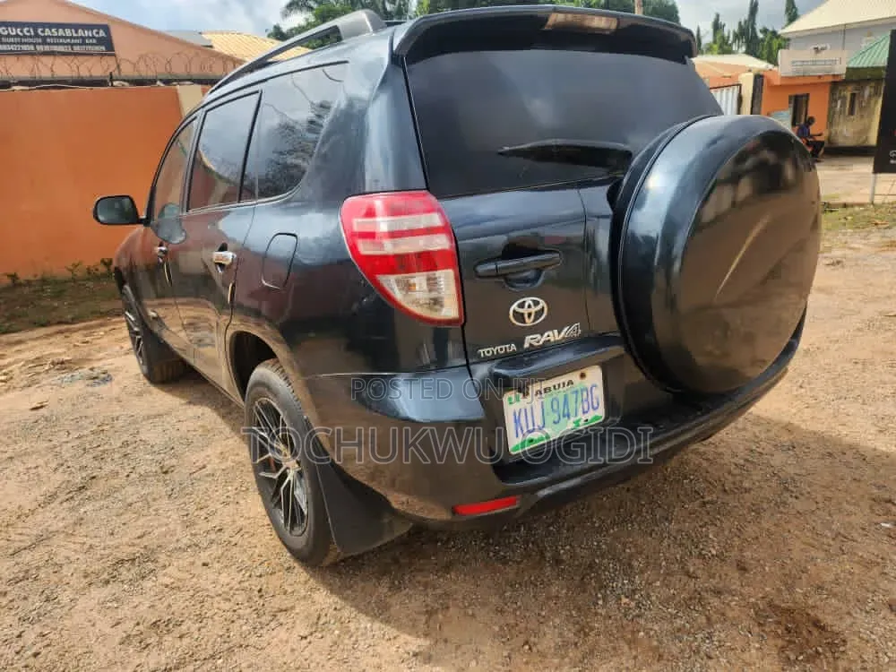 Toyota RAV4 2010 Gray