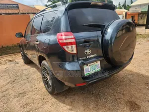Toyota RAV4 2010 Gray