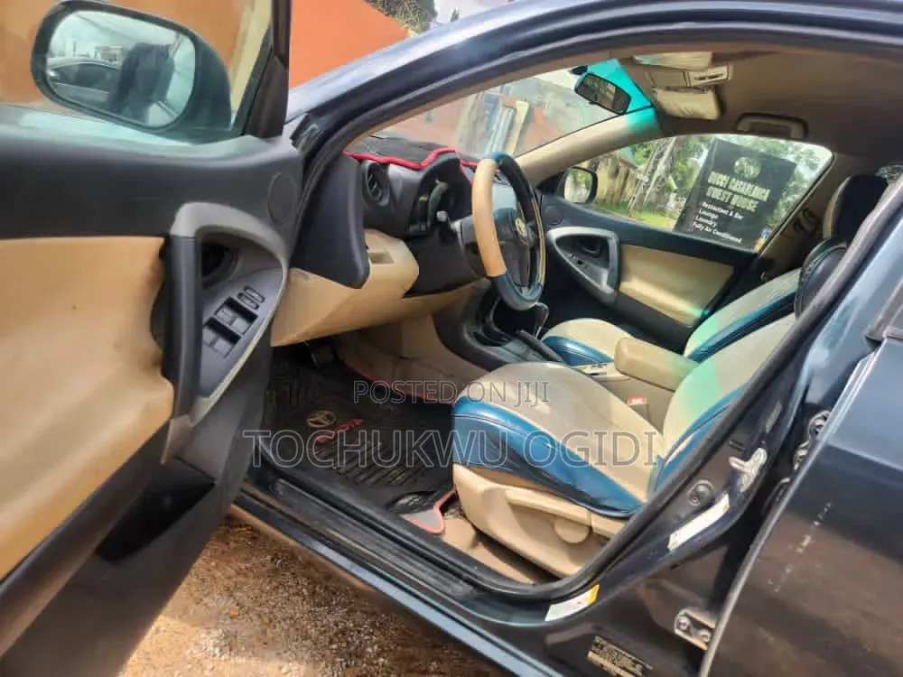 Toyota RAV4 2010 Gray