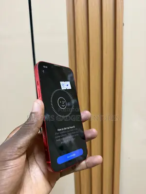 Apple iPhone 13 128 GB Red