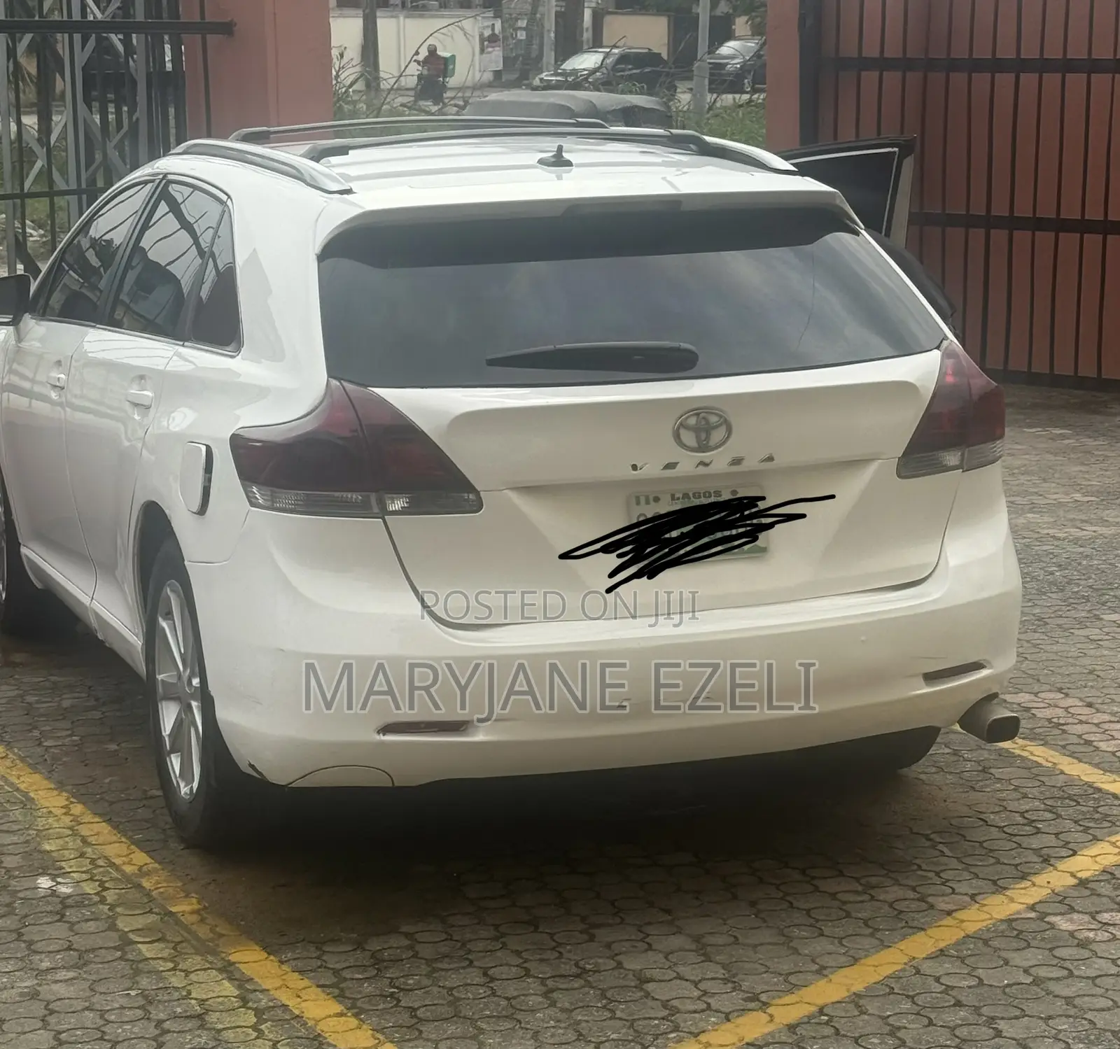 Toyota Venza 2011 White