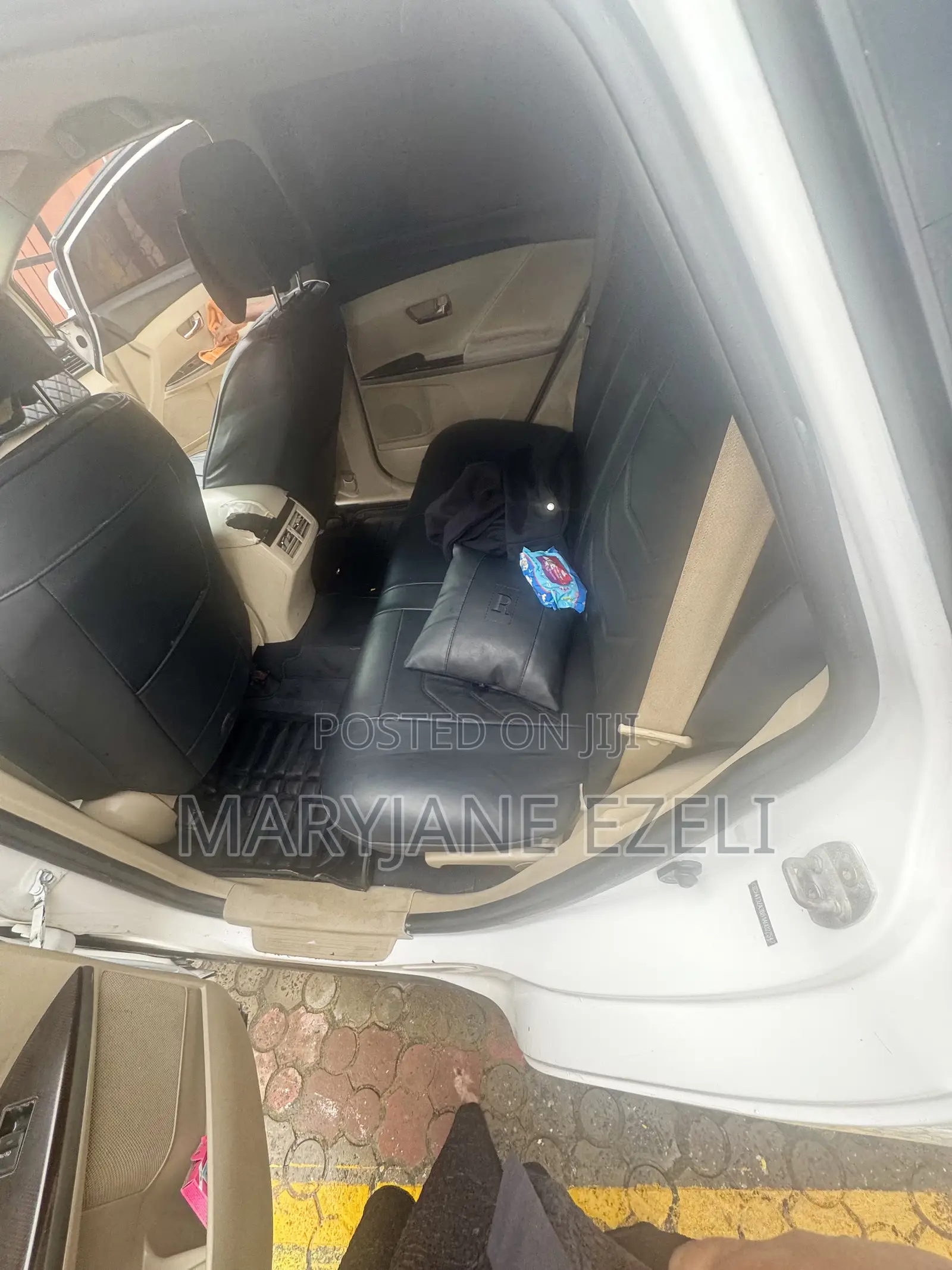 Toyota Venza 2011 White