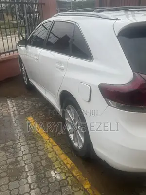 Toyota Venza 2011 White