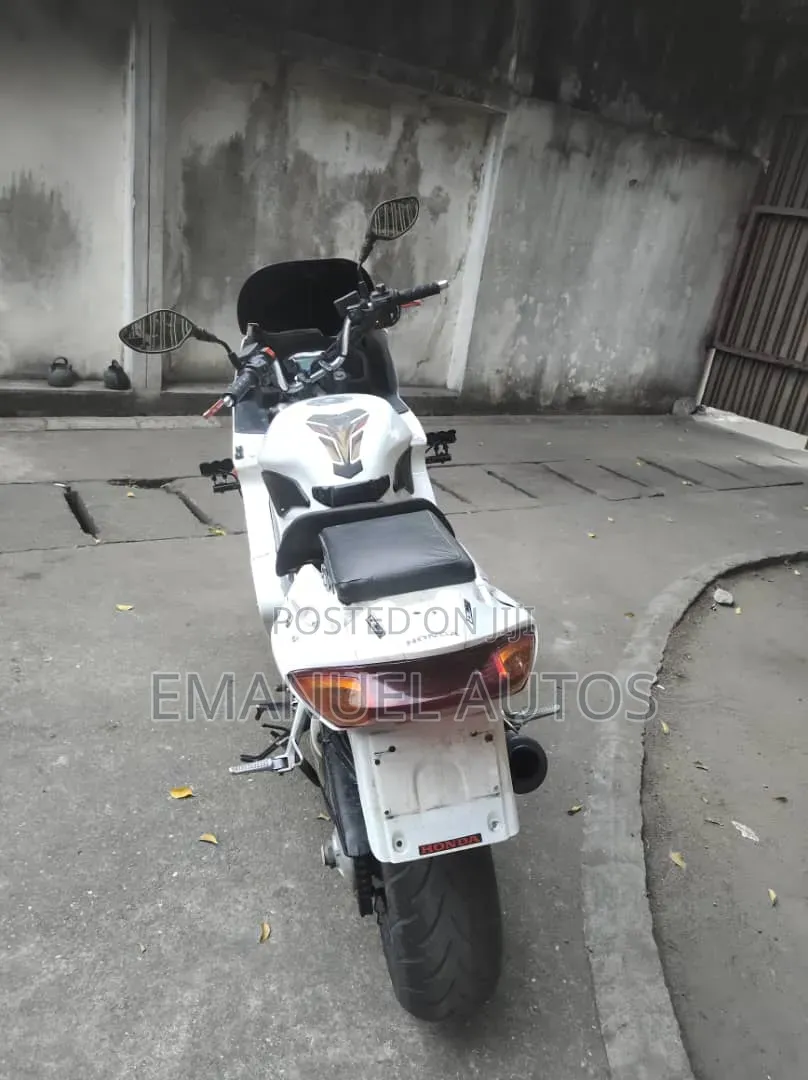 Honda 2015 White