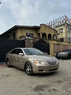 Toyota Camry LE 4dr Sedan (2.4L 4cyl 5A) 2008 Gold