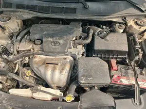 Toyota Camry LE 4dr Sedan (2.5L 4cyl 6A) 2012 Gold