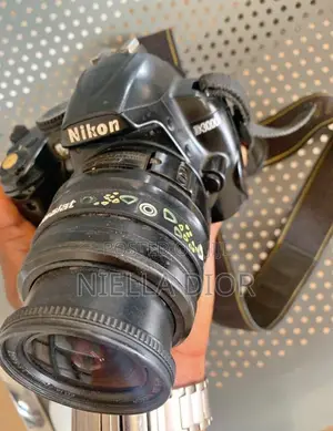 Nikon D3000