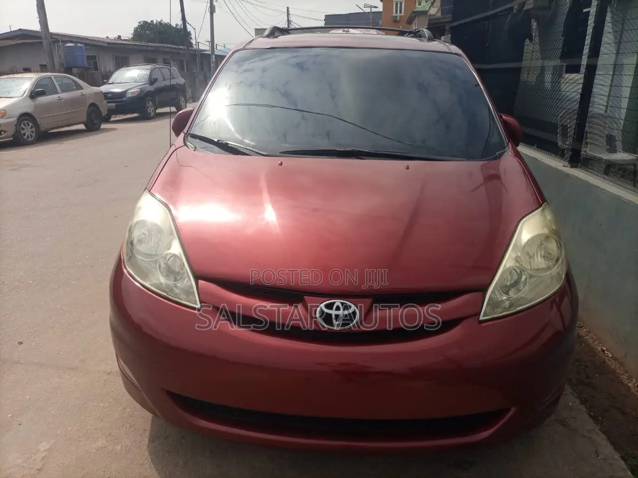 Toyota Sienna 2009 Red