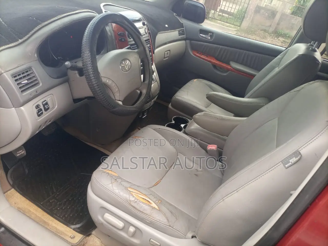 Toyota Sienna 2009 Red