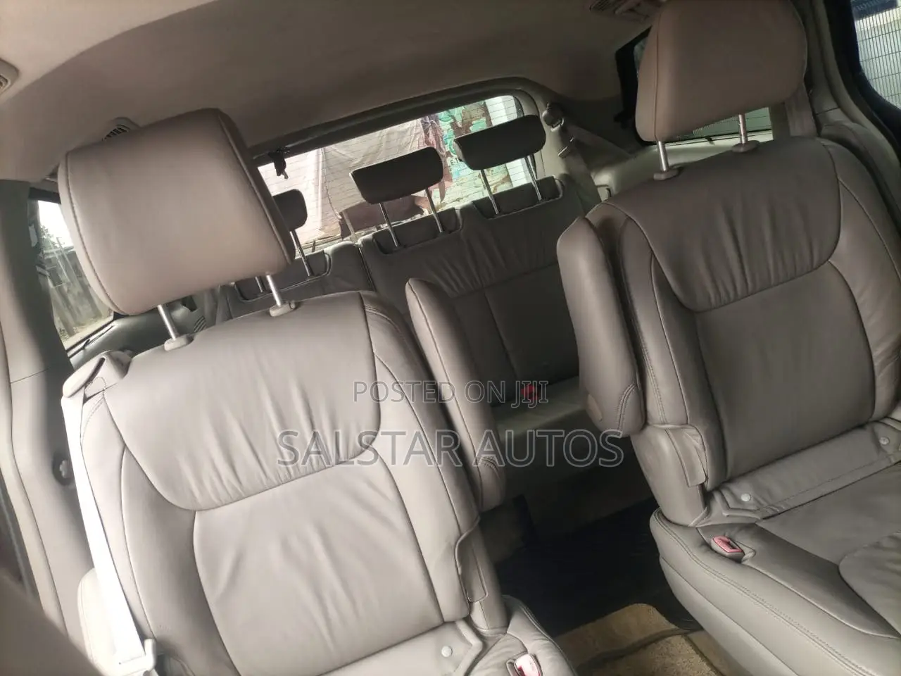 Toyota Sienna 2009 Red