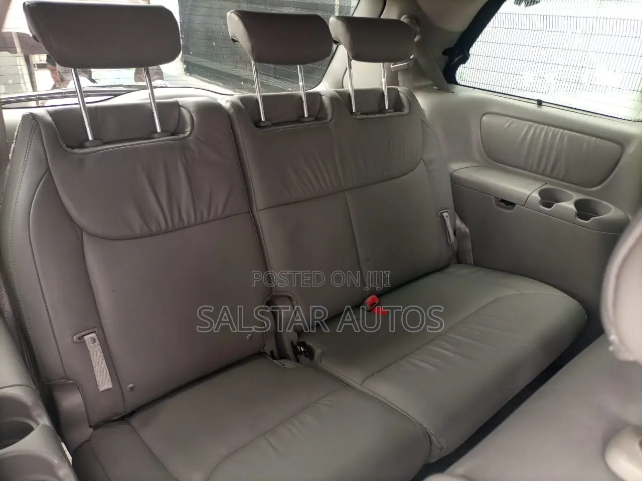 Toyota Sienna 2009 Red