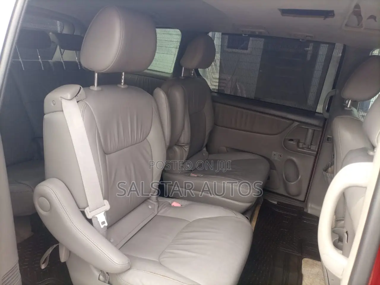 Toyota Sienna 2009 Red