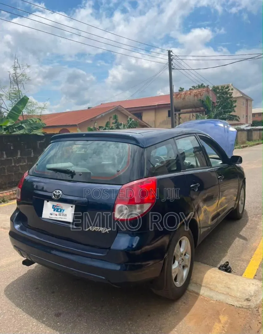 Toyota Matrix 2004 Blue