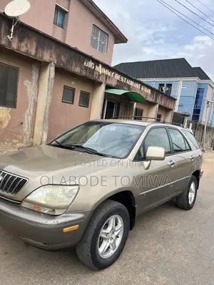 Lexus RX 2002 Gold