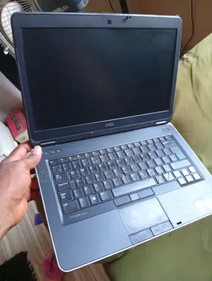 Laptop Dell Latitude E6440 4GB Intel Core i5 HDD 500GB