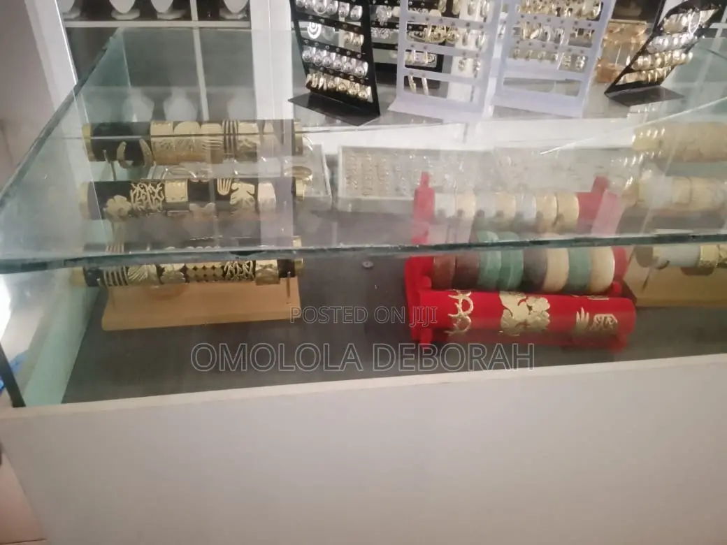 Jewelry Shop Takeover Available