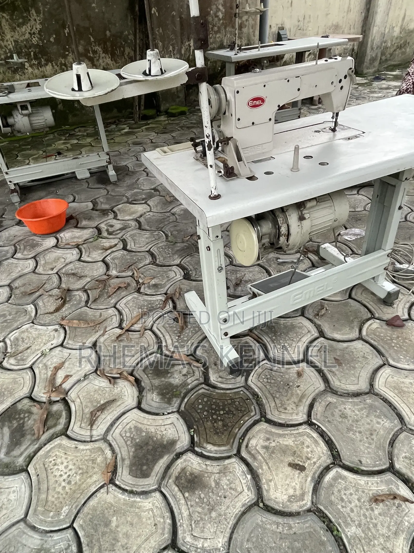 Industrial Sewing Machine