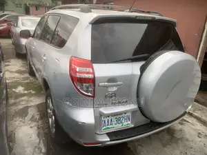 Toyota RAV4 2009 Silver