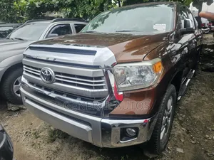Toyota Tundra 2017 Maroon