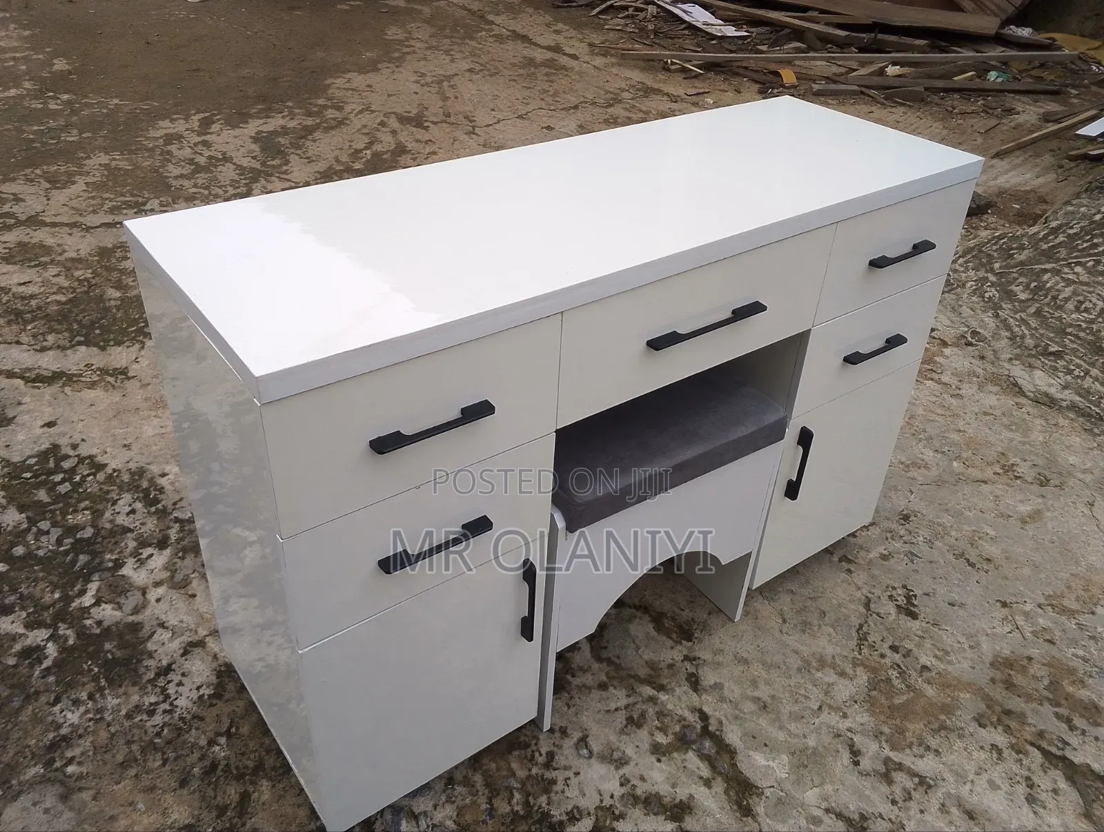 Room Dresser