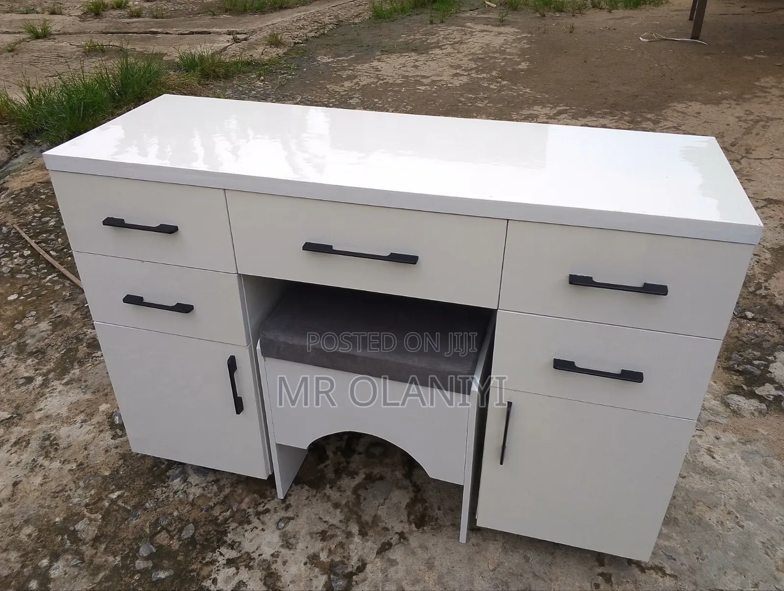 Room Dresser