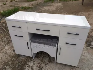 Room Dresser