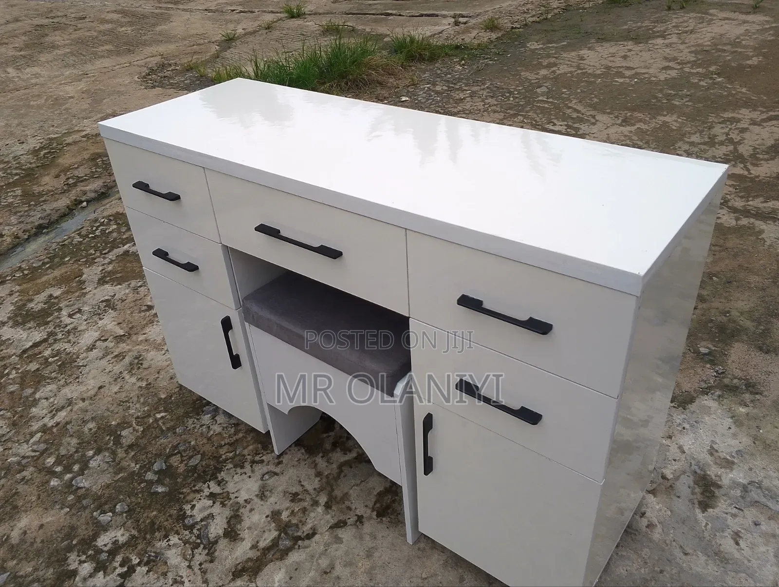 Room Dresser