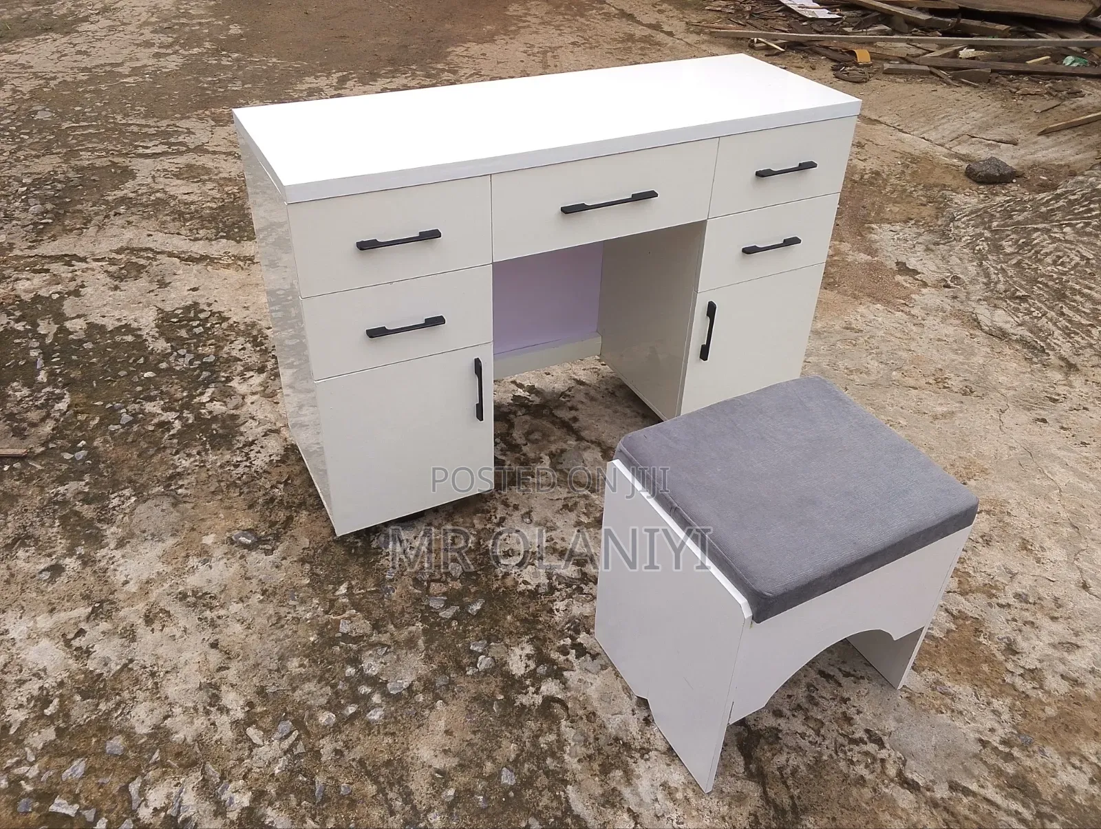 Room Dresser