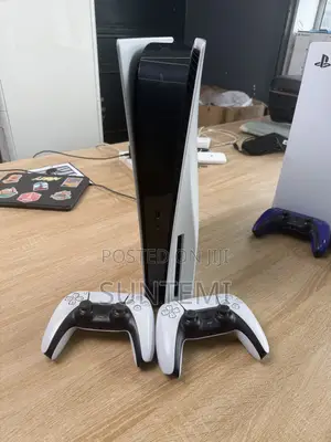 UK Used PS5 Fat With 2 Controllers and Games
