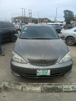 Toyota Camry 2004 Gray