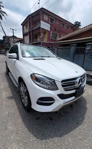 Mercedes-Benz GLE-Class 2016 White
